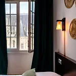 Les Initiés Hotel