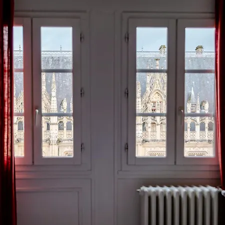 Les Initiés Hotel 2*