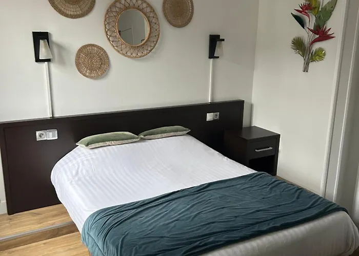 Les Inities فندق 2*