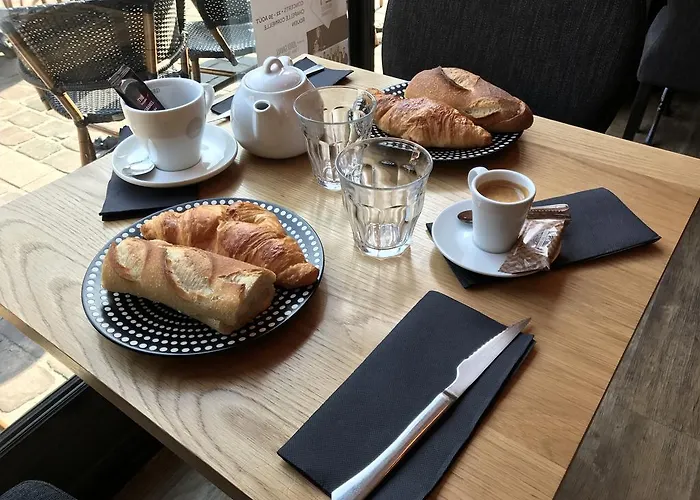 Szálloda Les Inities 2*